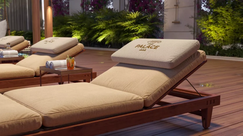 Polaris_The_Palace_pool-1