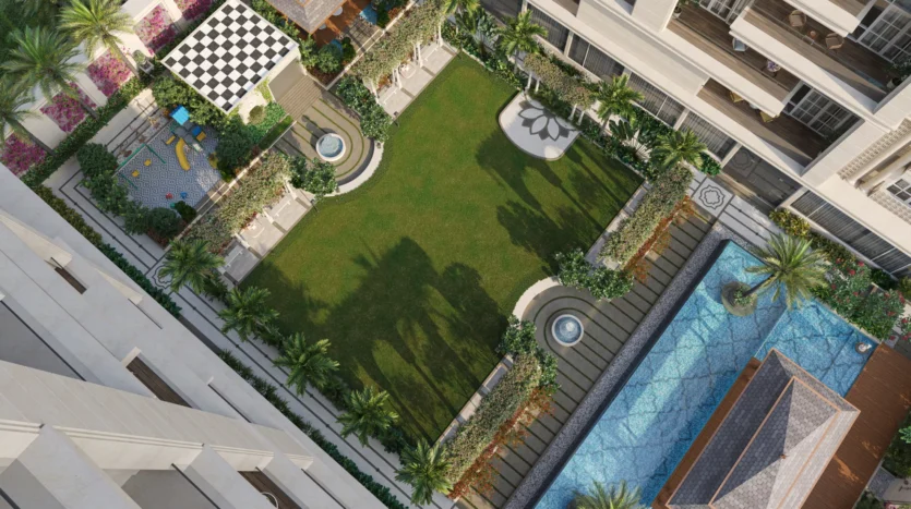 Polaris_The_Palace_top